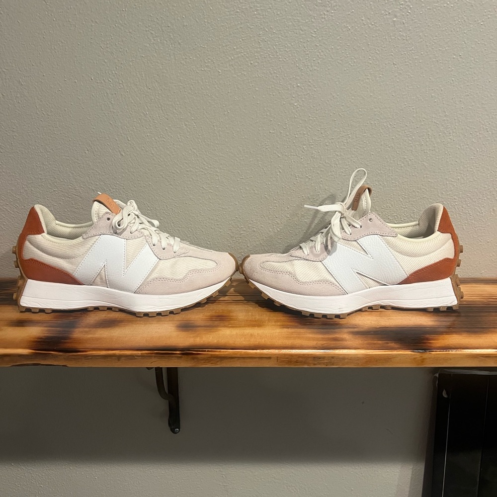 New Balance 327 Sea Salt & Rust size 8 -like new - Picture 2 of 10